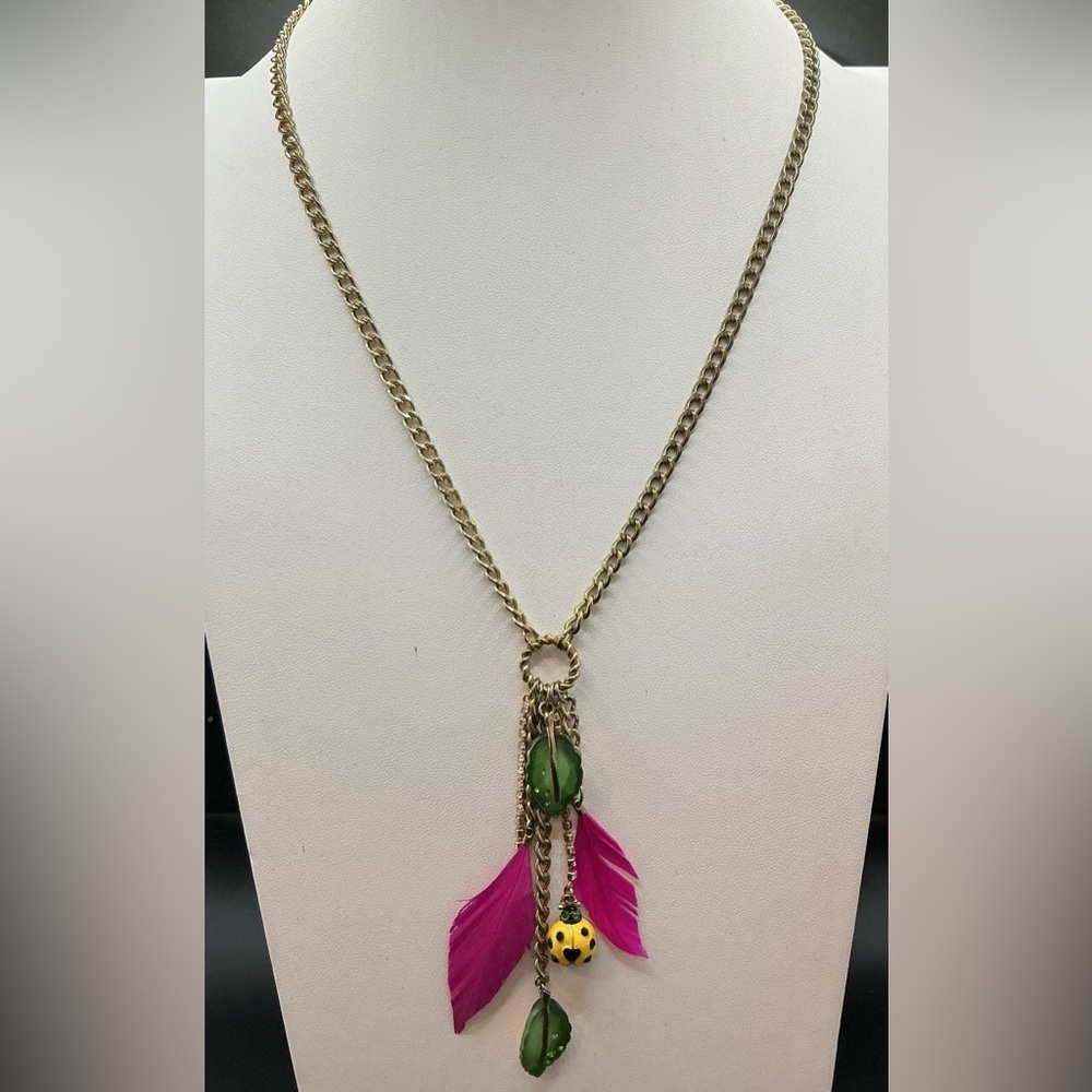 VINTAGE BETSEY JOHNSON GOLDTONE PINK FEATHER LEAF YELLOW LADYBUG LARIAT NECKLACE